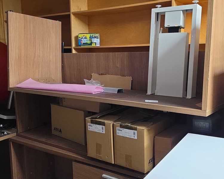 Office Desks and Furniture 4