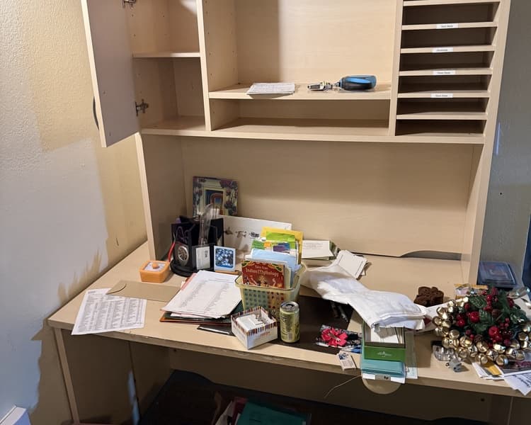 Office Corner Desk with Hutch 1